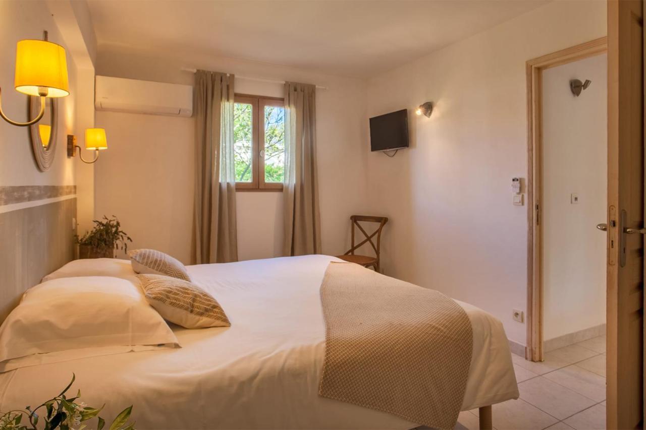 Location De Vacances Olivier Jardin Privatif Et Piscine Chauffee Partagee Calvi (Corsica) Exterior foto
