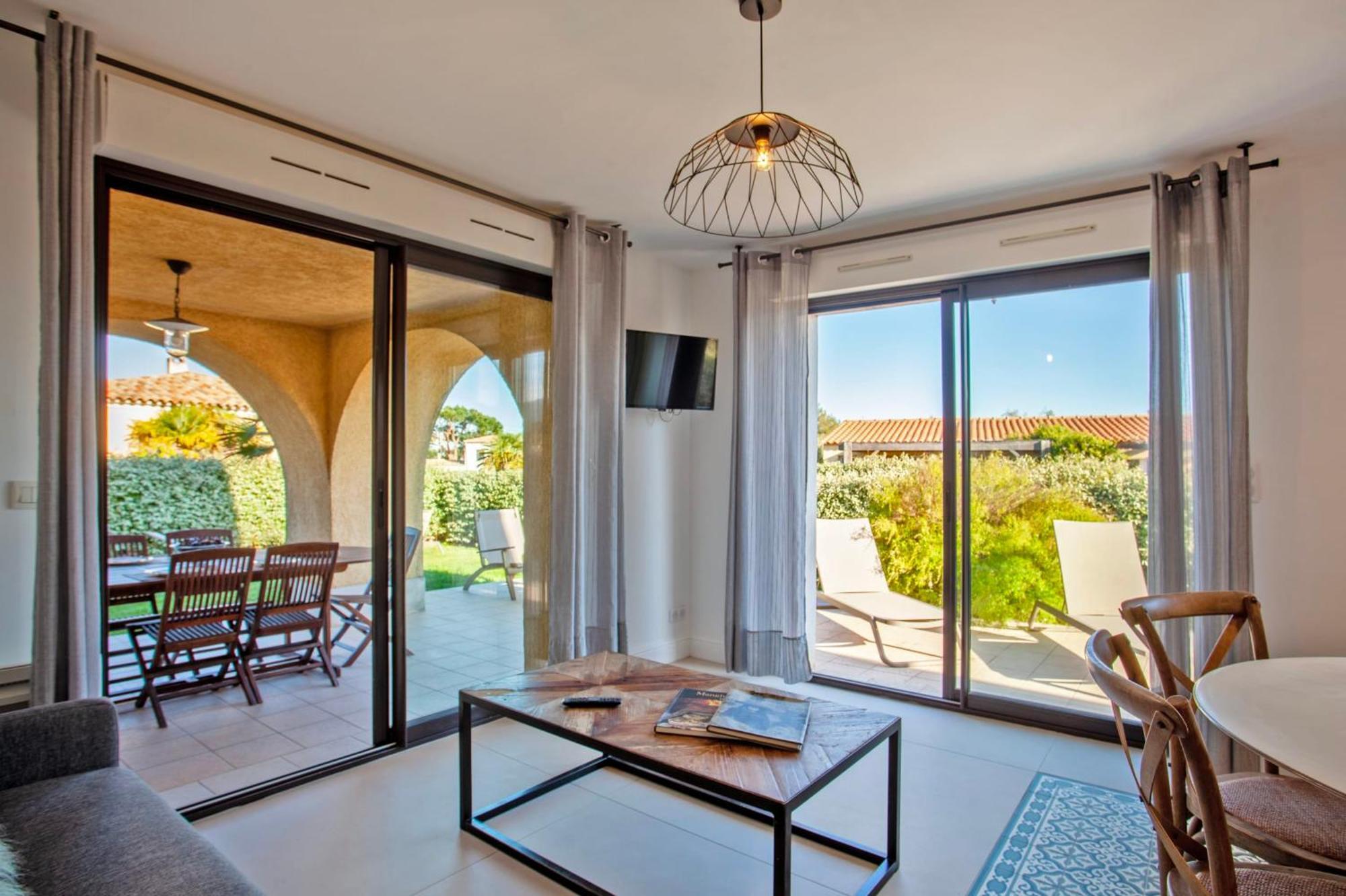 Location De Vacances Olivier Jardin Privatif Et Piscine Chauffee Partagee Calvi (Corsica) Exterior foto